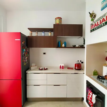 アパート A Casa Di Carola. In Centro Dove Sentirsi A Casa モルフェッタ